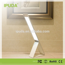 2017 nouveaux produits chauds lampe de bureau IPUDA led avec commande tactile dimmable